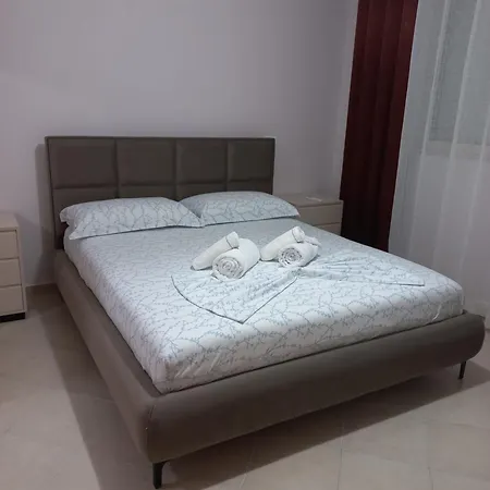 Apartment Apartament Vlore *